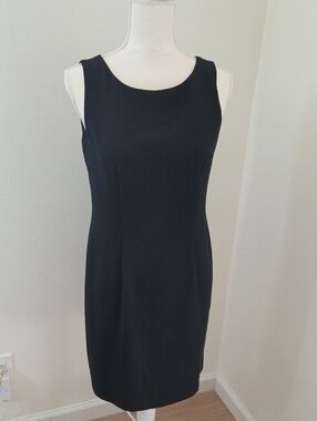 Black Crepe Sleeveless Dress